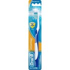 Escova Dental ORAL-B Advantage Plus